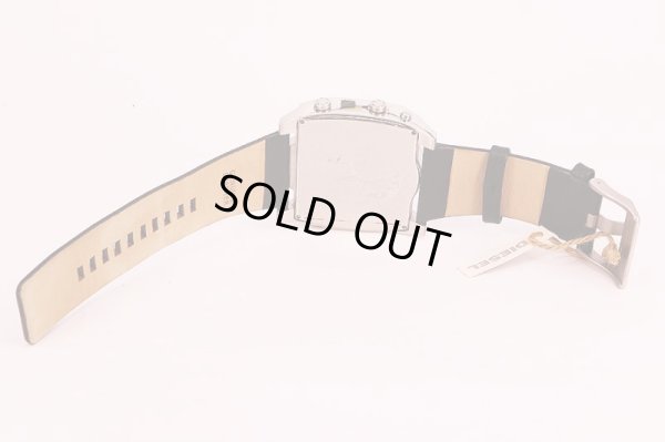 ディーゼル　ＤＺ―１２４３　３タイムレーダー　黒文字盤　革ベルト