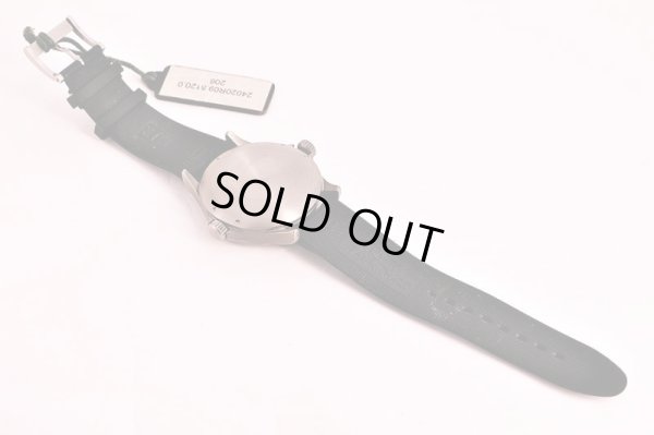 ダニエル・ジャン・リシャール　ダイバースコープ　２４０２０　黒文字盤　ラバーベルト状態　裏面