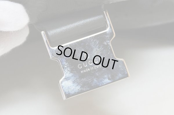 グッチ メッセンジャーバック 201732 520981 モスグリーン 金具曇り(2)