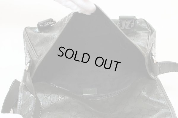 グッチ メッセンジャーバック 201732 520981 モスグリーン 中身