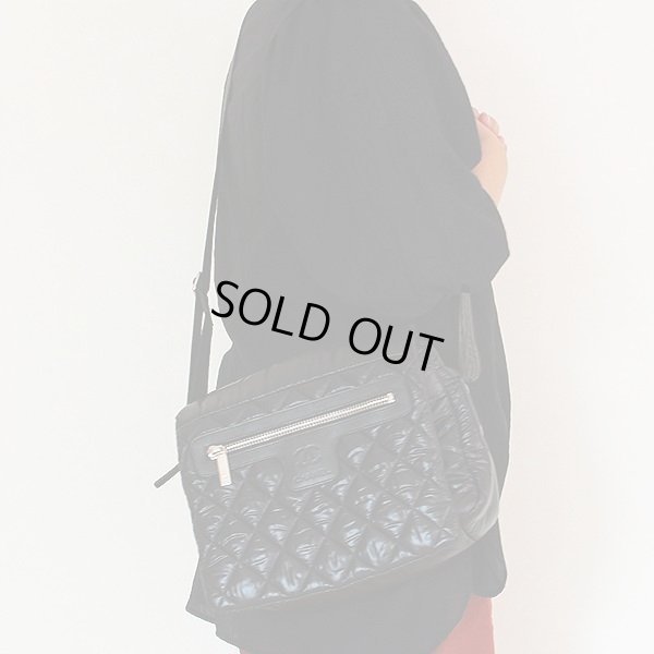 シャネル コココクーン ショルダーバック ブラック 掛けたイメージ