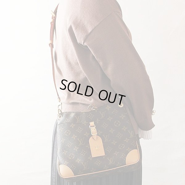 ルイ・ヴィトン　オデオン NM PM M45354 ナチュラル　掛けたイメージ