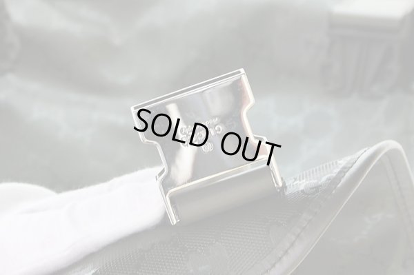 グッチ メッセンジャーバック 201732 520981 モスグリーン 金具曇り(1)