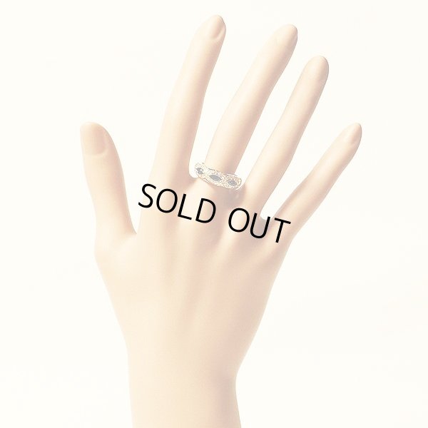 K18 サファイアダイアイリリング 6.80g　装着イメージ