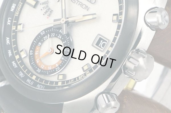 セイコー　アストロン　ＳＢＸＹ００７　電波ソーラー　銀文字盤　サイド拡大