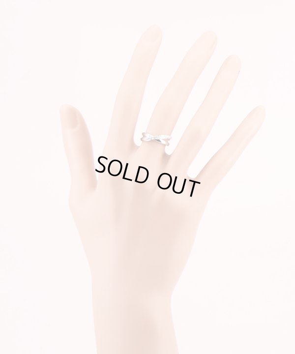 ポンテヴェキオ　K18WG ダイアイリリング 0.15ct 2.70g　装着イメージ