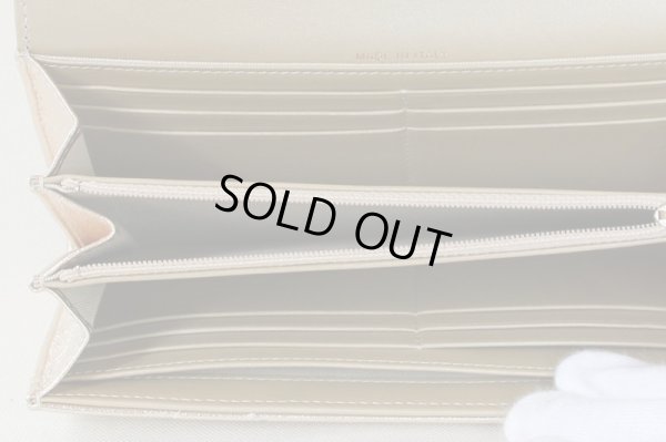 シャネル　19 ロングフラップウォレット AP0955 ゴールド　中身拡大