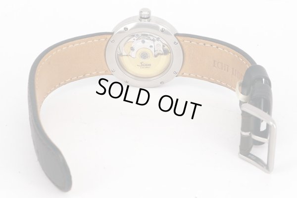 ジン　アウディ　デザインサークル　Ｃ０１　黒文字盤　革ベルト