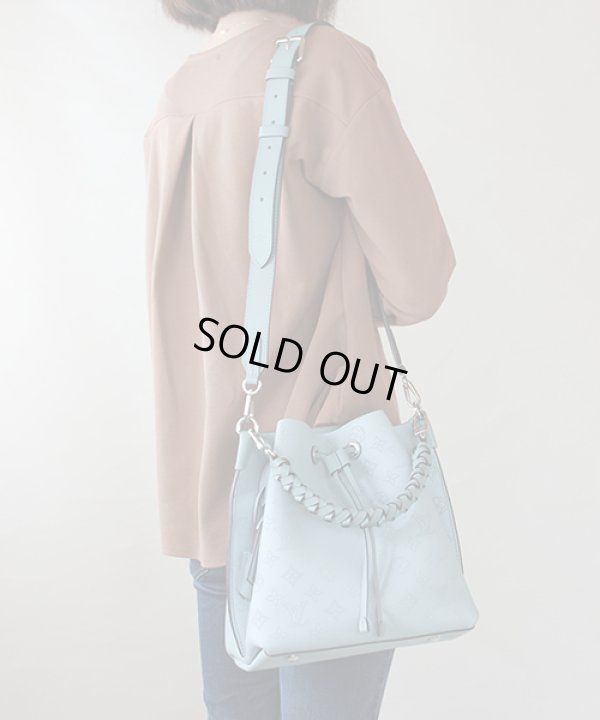 ルイ・ヴィトン　ムリア M55906 ヴェールラグーン　掛けたイメージ