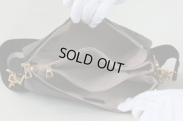 ルイ・ヴィトン　クッサン PM M57790 ノワール　中身