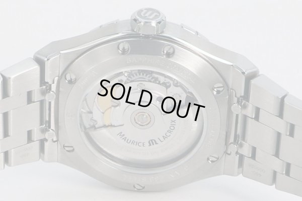 モーリス・ラクロア　アイコン　ＡＩ６００７　黒文字盤　裏面拡大