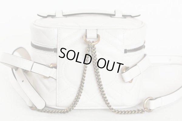 グッチ ミニバックパック 598594 0616 ホワイト 裏面