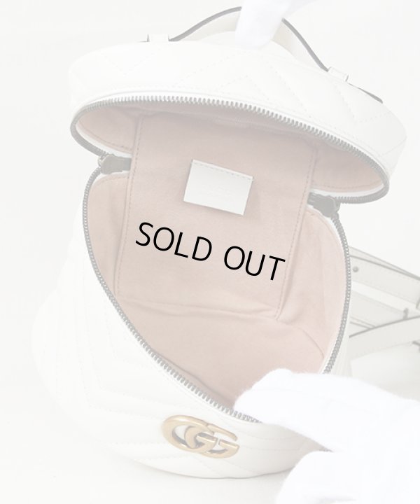 グッチ ミニバックパック 598594 0616 ホワイト 中身