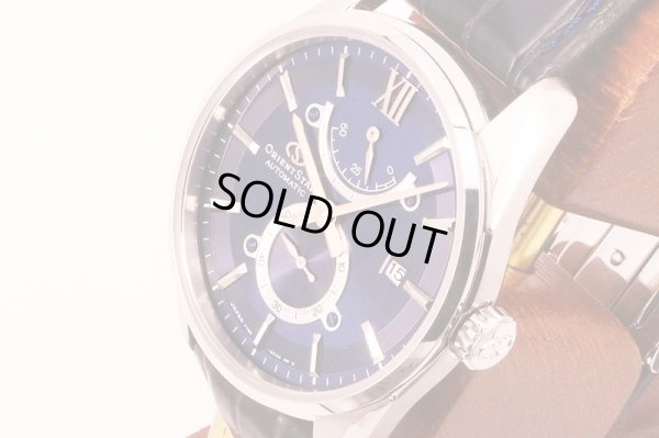 オリエントスター　コンテンポラリー　スリムデイト　ＲＫ－ＨＫ０００４　紺文字盤　サイド拡大