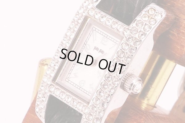 フォリフォリ　ＷＦ５Ｔ０８２ＳＰ　銀文字盤　ラインストーンベゼル　サイド拡大