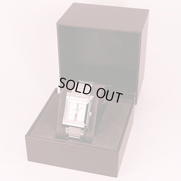 グッチ　ＹＡ１１１Ｊ　グッチオ　銀文字盤　箱