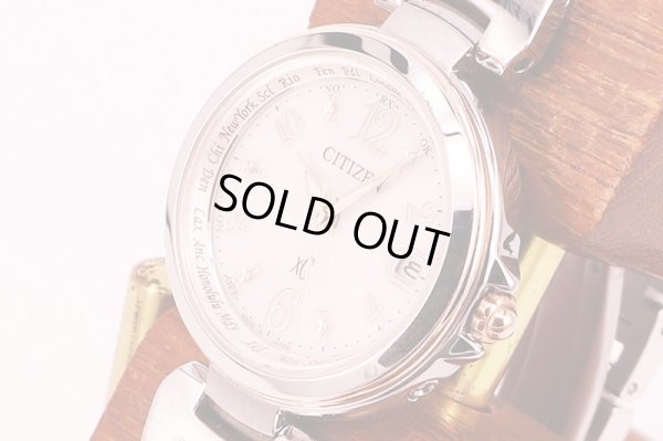 シチズン　クロスシー　ＥＣ１０３６－５３Ｗ　白文字盤　サイド拡大