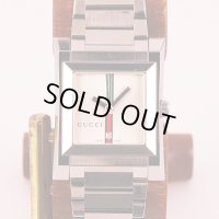 グッチ　ＹＡ１１１Ｊ　グッチオ　銀文字盤