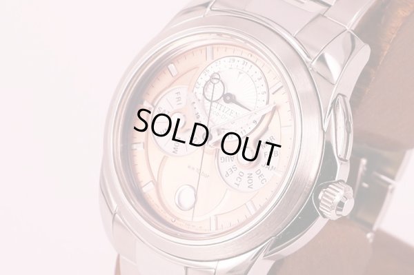 シチズン　キャランドゥリエ　ＢＵ００１０－５８Ｚ　ピンク文字盤　サイド拡大