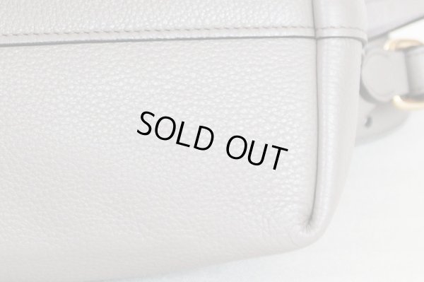 プラダ　2WAYショルダーバック 1BA111 グレー　底拡大