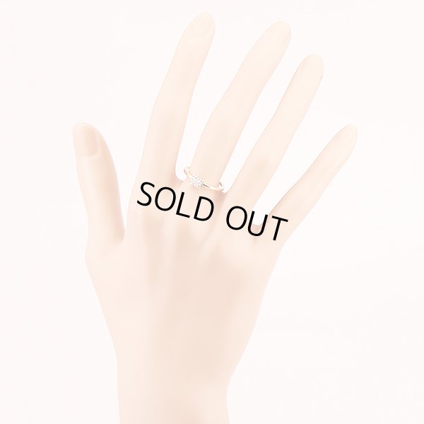 アガット　K18 ダイアイリリング 0.08ct 1.70g　装着イメージ