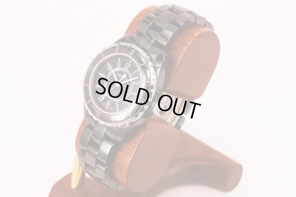 シャネル　Ｊ１２　Ｈ０６８２　黒文字盤　サイド