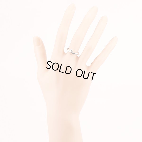 スタージュエリー　PT950 ダイアイリリング 0.28ct 3.70g　装着イメージ