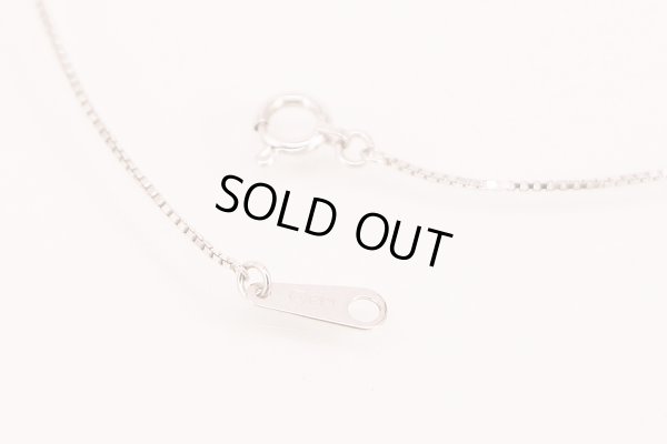 ヴァンドーム　K18WG ダイアイリペンダントネックレス 2.70g　留め具外したイメージ