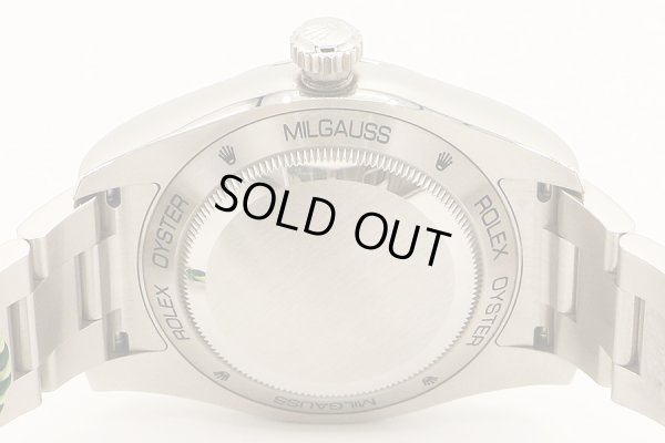 ロレックス　１１６４００ＧＶ　ミルガウス　ランダム　黒文字盤　グリーンガラス　裏面拡大