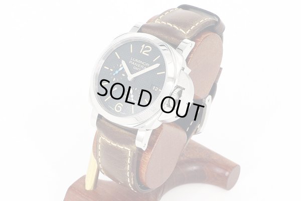 パネライ　ルミノール１９５０ＧＭＴ　ＰＡＭ０１５３７　黒文字盤　サイド