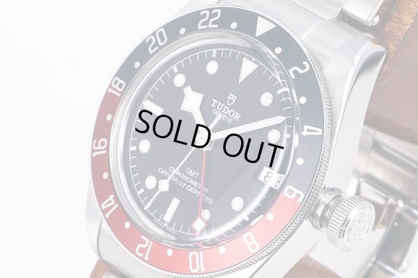 チューダー　ヘリテージ　ブラックベイＧＭＴ　７９８３０ＲＢ　黒文字盤　赤黒ベゼル　サイド拡大