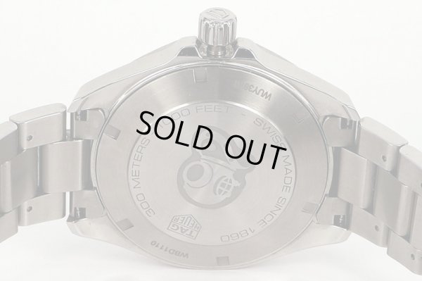 タグホイヤー　アクアレーサー　ＷＢＤ１１１０　黒文字盤　裏面拡大