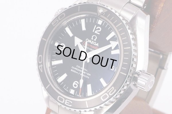 オメガ　シーマスター　プラネットオーシャン　２３２．３０．４２　黒文字盤　サイド拡大