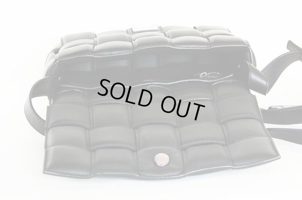 ボッテガヴェネタ パデッド カセット 591970VCQR18803 ブラック/SIV金具 中身