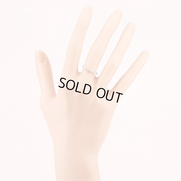 俄　PT950 ダイアイリリング 2.60g　装着イメージ