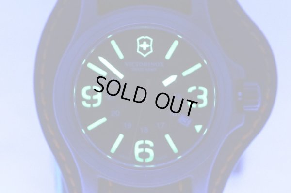 ヴィクトリノックス　ミリタリー　２４１５９３　黒文字盤　ライト