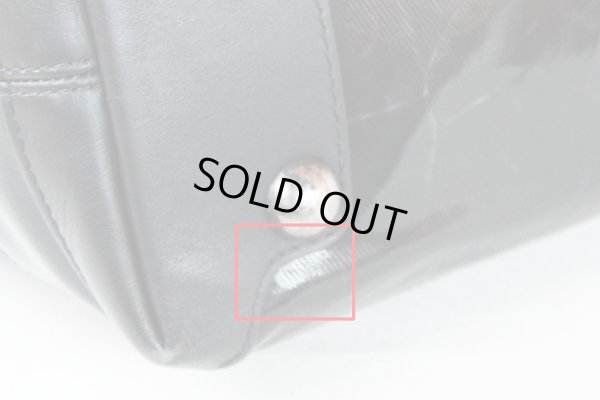 シャネル　トートバック ブラック　底面に汚れ