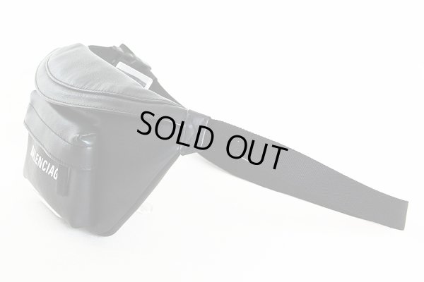 バレンシアガ　ベルトバック 579617 DLQQN 1000 ブラック　サイド