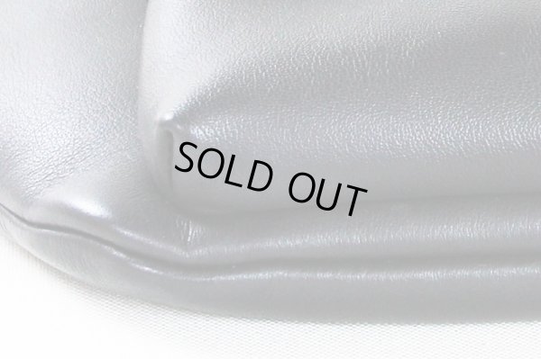 バレンシアガ　ベルトバック 579617 DLQQN 1000 ブラック　底拡大