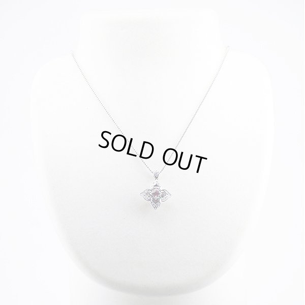 K18WG ルビーダイアイリペンダントネックレス 0.34ct 0.12ct 7.30g　装着イメージ