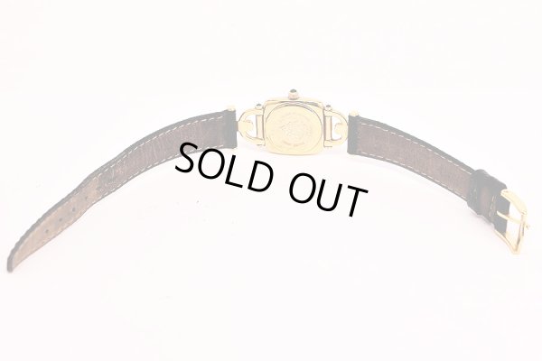 グッチ　６３００Ｌ　黒文字盤　革ベルト