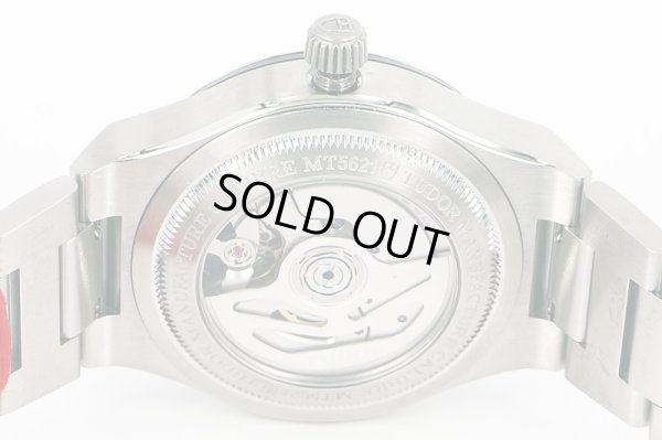 チューダー　ノースフラッグ　９１２１０Ｎ　黒文字盤　裏面拡大