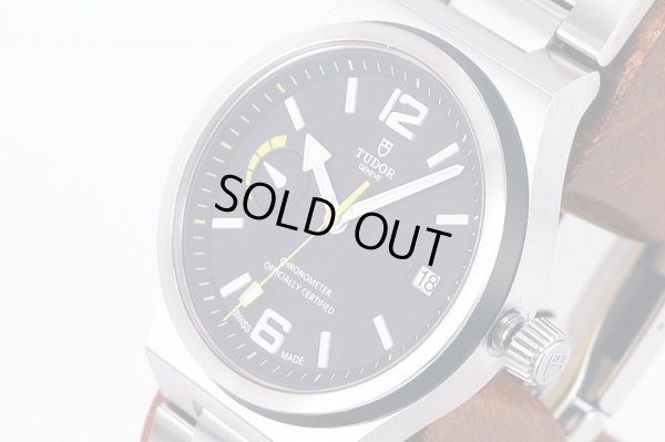 チューダー　ノースフラッグ　９１２１０Ｎ　黒文字盤　サイド拡大