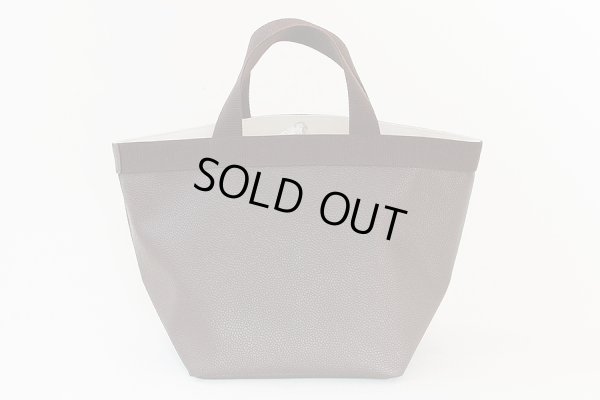 エルベシャプリエ リュクス舟型トートM 707GP モカ/モカ 裏面