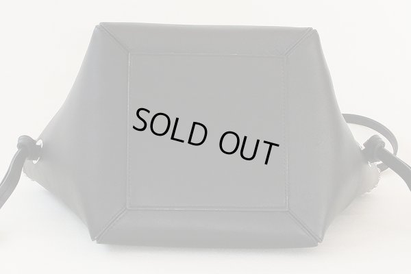 ジェイ&エム デヴィッドソン ベル ミニ ウイズスタッズ トートバック ブラック 底