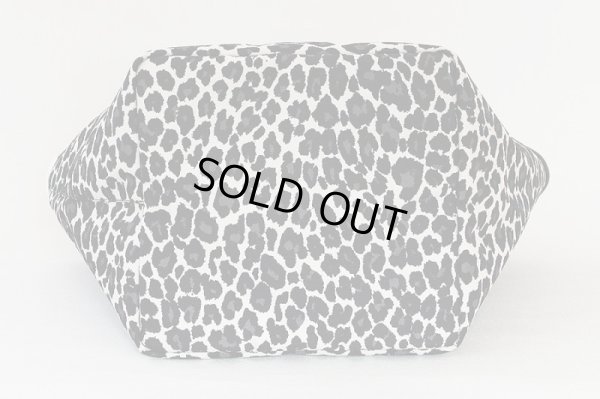 エルベシャプリエ　舟型トートM パンサー 707FB パンサーブラン／ノワール／ブランタグ　底