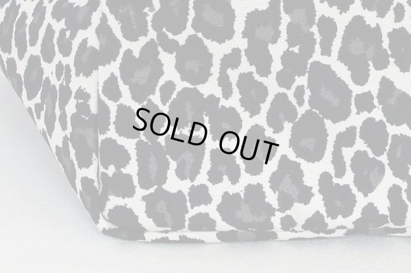 エルベシャプリエ　舟型トートM パンサー 707FB パンサーブラン／ノワール／ブランタグ　底拡大