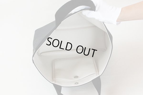 エルベシャプリエ　コーテッドキャンバススクエアトート B5サイズ(M) 704GP ノワール／ノワール　中身