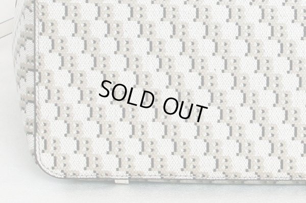 バリー　SUPRA スモール トートバック マルチカイユベージュ　底拡大