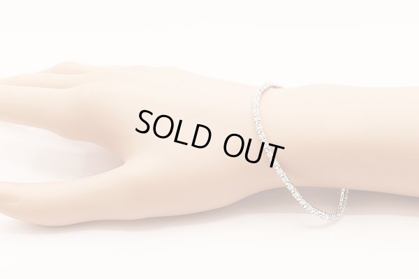 タサキ　 K18WG ダイアイリブレスレット 1.53ct 8.80g　装着イメージ